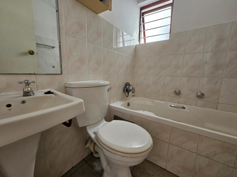 To Let 2 Bedroom Property for Rent in Mount Kos North West